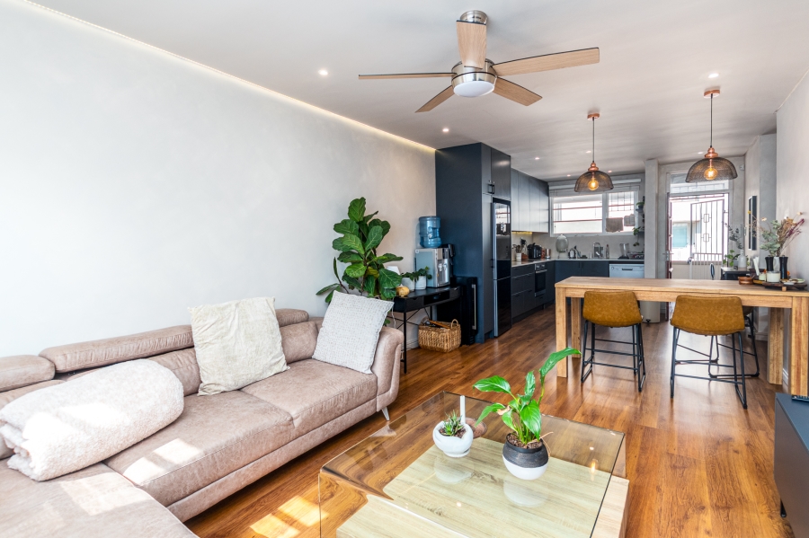 2 Bedroom Property for Sale in Green Point Western Cape